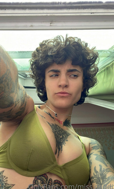 yourfavoritetomboy model best picture