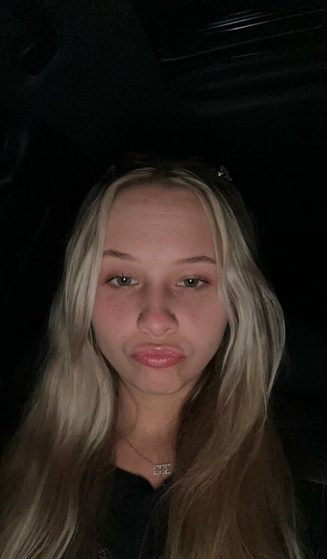 butterfliesnkisses erotic model archive