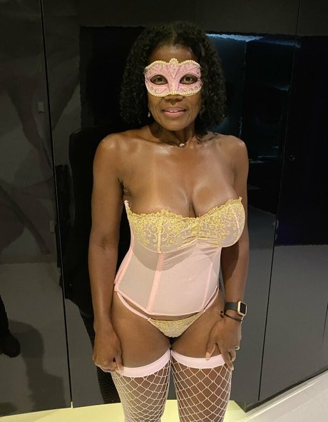 Raven Swallowz pornstar sexy image