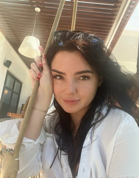 lyricsbylyla erotic actress photos