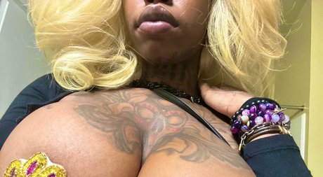 Skoobi3 pornstar pretty img