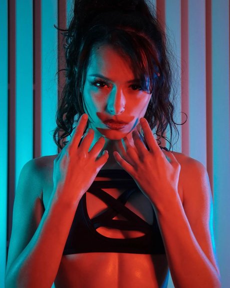 Angela Bermudez pretty actress photos