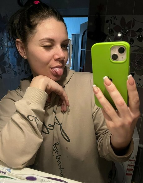 swee tstrawberry erotic model pics