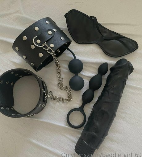 naughtybabygirl2 sexy model gallery