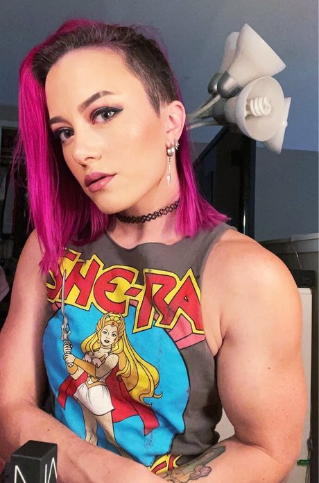 Claire Max star perfect archive