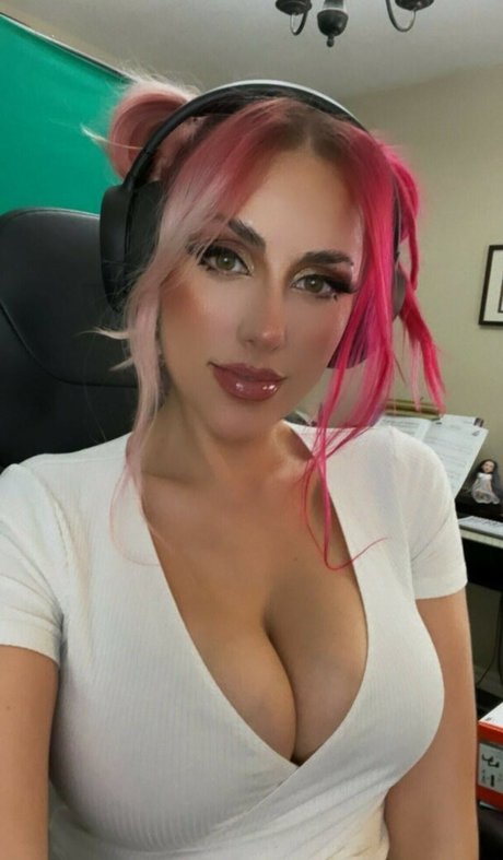 catlikemeow xxx model pic