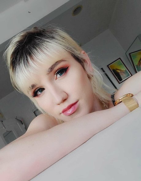 lenamoonxo pornstar archive