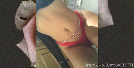 lolaqueencobra porn model gallery