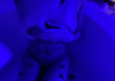 lolaqueencobra xxx model photos