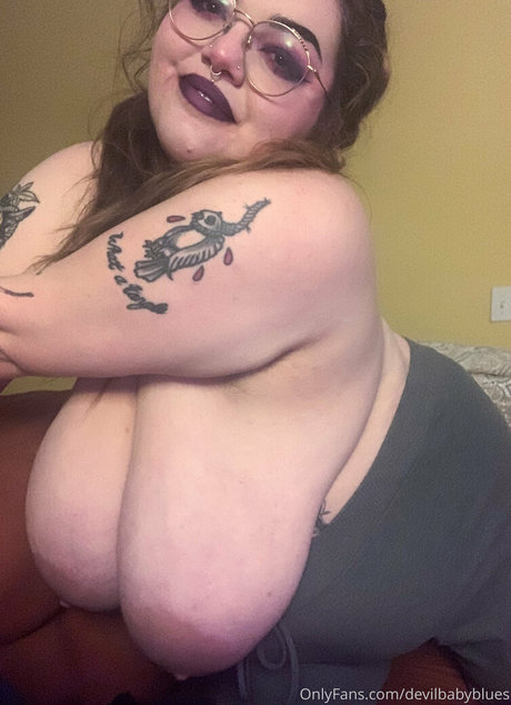 Devilbabyblues erotic actress image