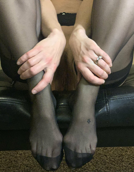 sarahannesweetie1 pretty model pic