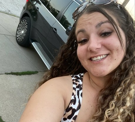 Bad Mom In Real Estate erotic model images