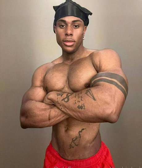 prettyskinboi sexy star gallery