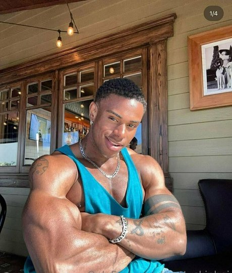 prettyskinboi model naked archive