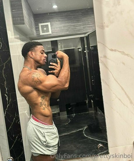 prettyskinboi model nudes img
