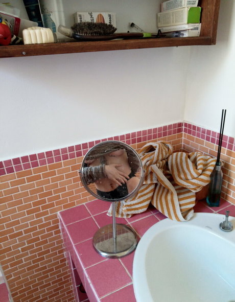 alice inwonderland96 pornstar top img