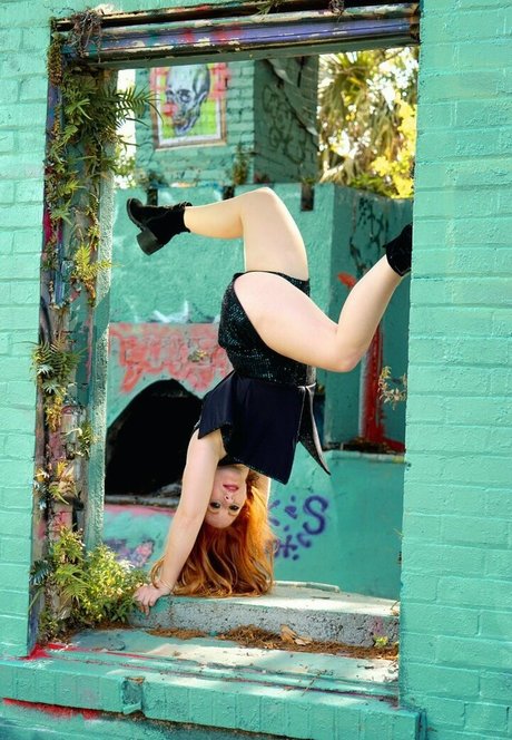 Rowanfox perfect star image