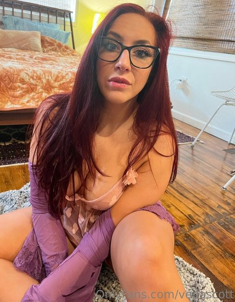 Veda Scott pornstar sexy picture