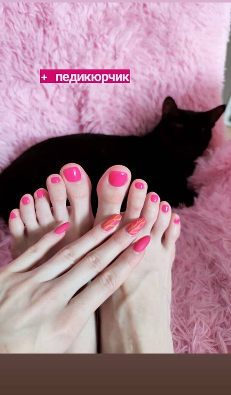 Daria Gurieva art star images