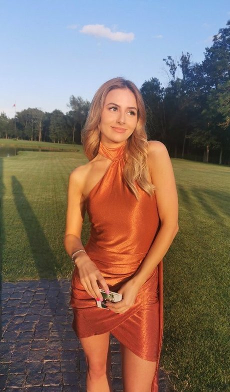 itsSky model perfect galleries