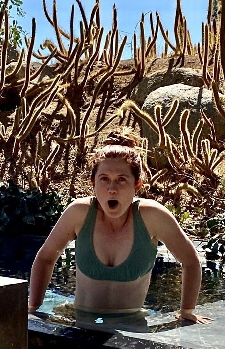 Bonnie Wright high quality actress gallery