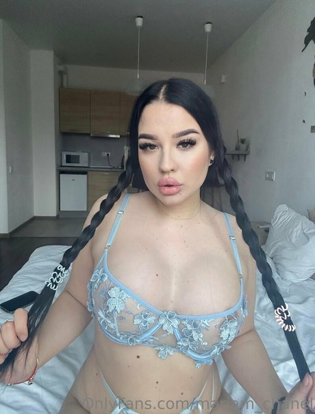 eyes onlyfans beautiful naked image