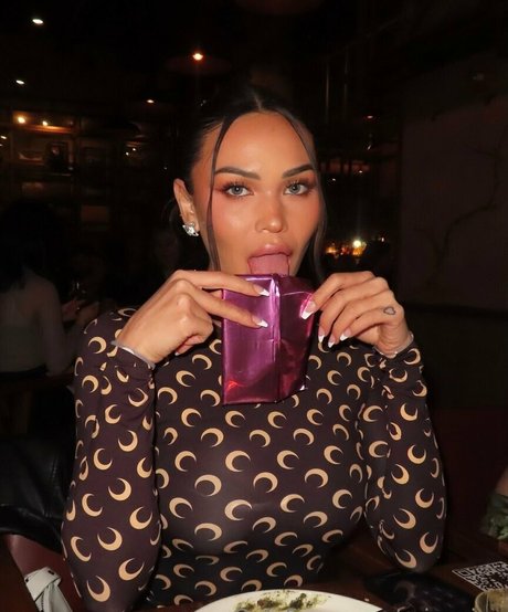 erisonice model xxx picture