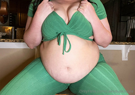 cakedupkayyla star sexy image