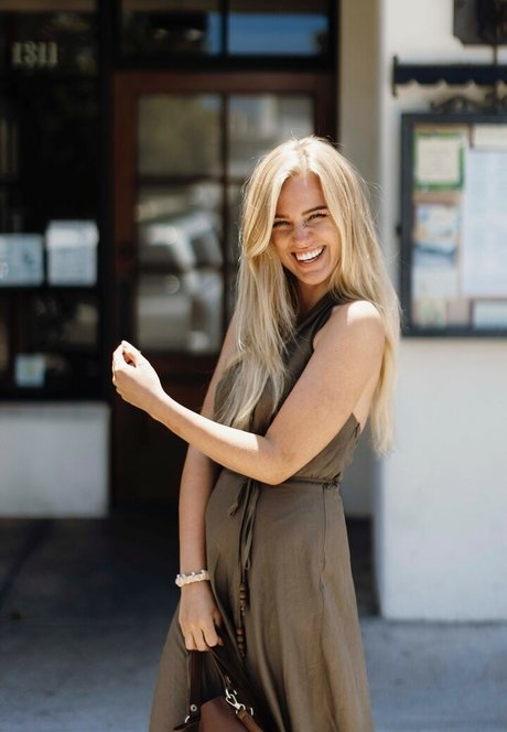 petite skinny onlyfans free naked archive