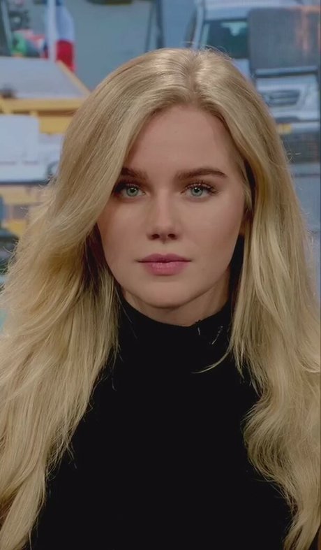 milf pregnant onlyfans sexy image