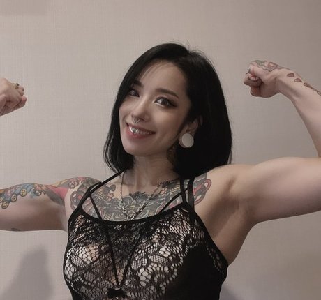 Azumi Puri erotic pornstar img