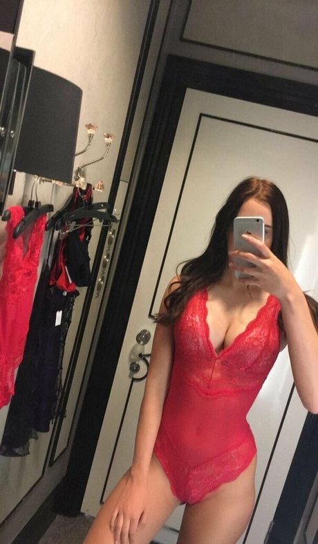 yourbabygirllxoxo star pornographic img