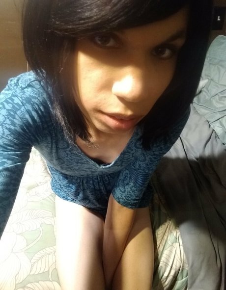 kitkat44 model hd photo