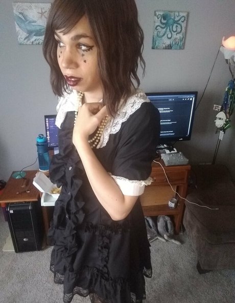 kitkat44 model naked image