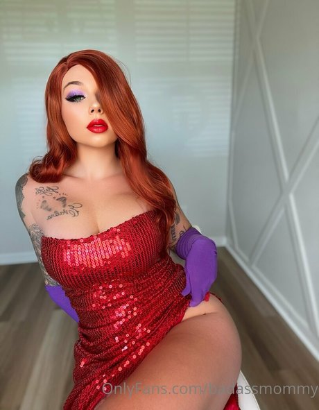 badassmommy naked model img