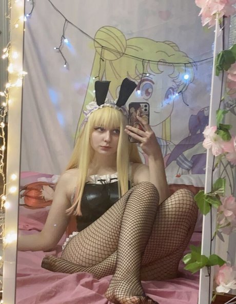 mia green tea hot actress images