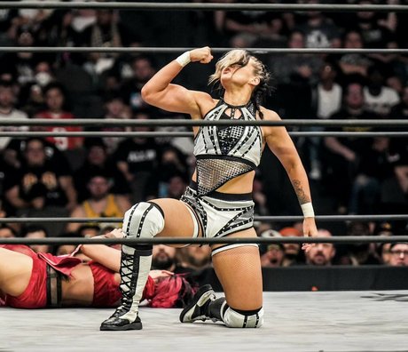 Jaime Hayter nice actress gallery