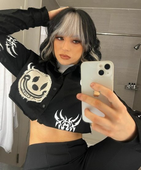 Jaime Hayter hd actress galleries