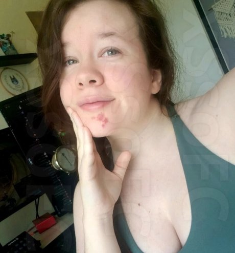 BittieTV model porn archive