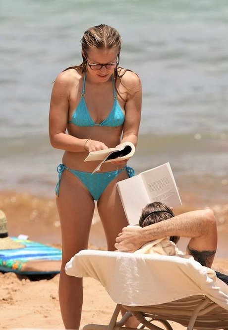 Kristen Bell porn model gallery