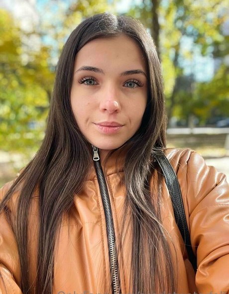 yourqueen3 model best photo