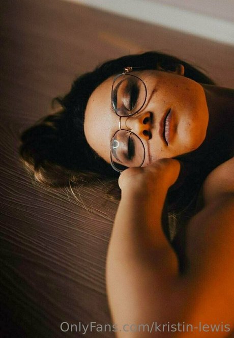 kristin lewis star top photo