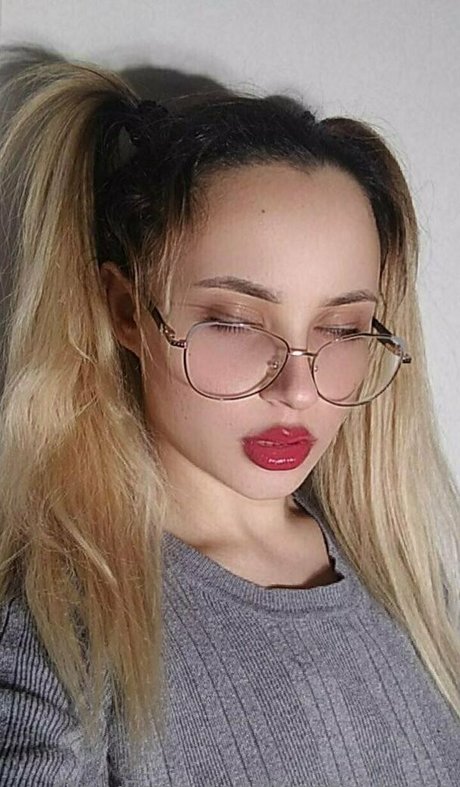 kristin lewis xxx model galleries