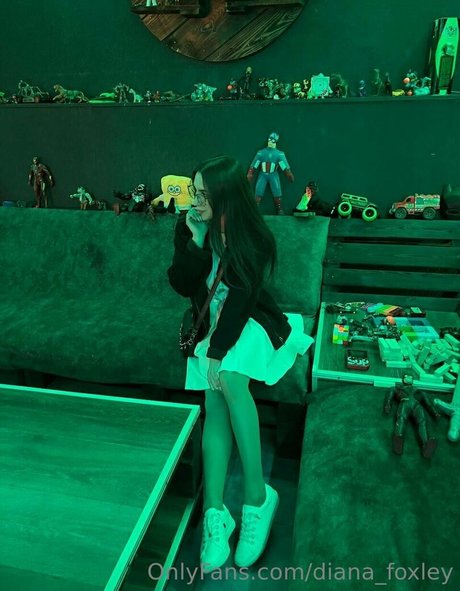 diana foxley model nudes photos