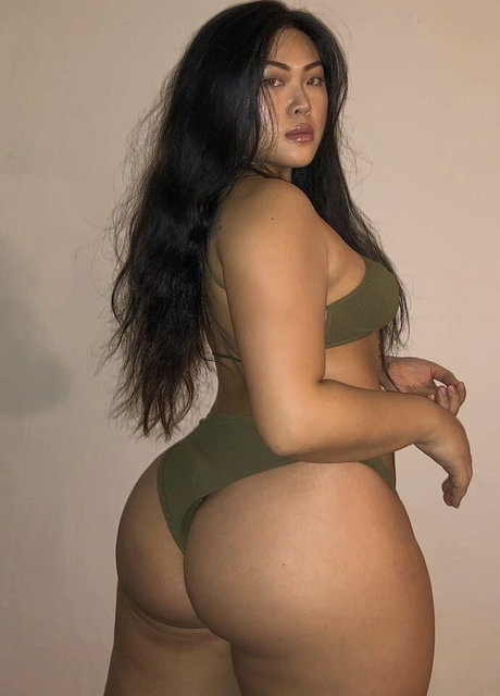 Jin Baek pornstar exclusive galleries