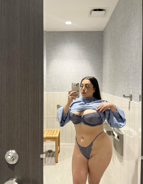 realtxhottie model naked picture