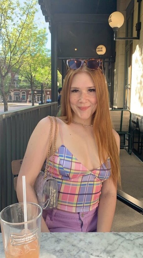 Harper Red nudes actress images