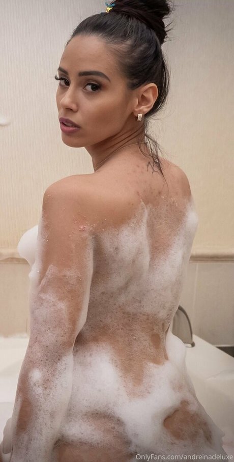 queenkano model picture