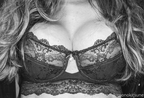 kimonokitsune Quick model image