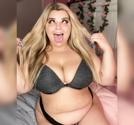 saggy milf onlyfans adult picture